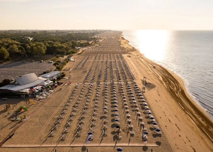 Flat With Terrace Overlooking The Pool Bibione